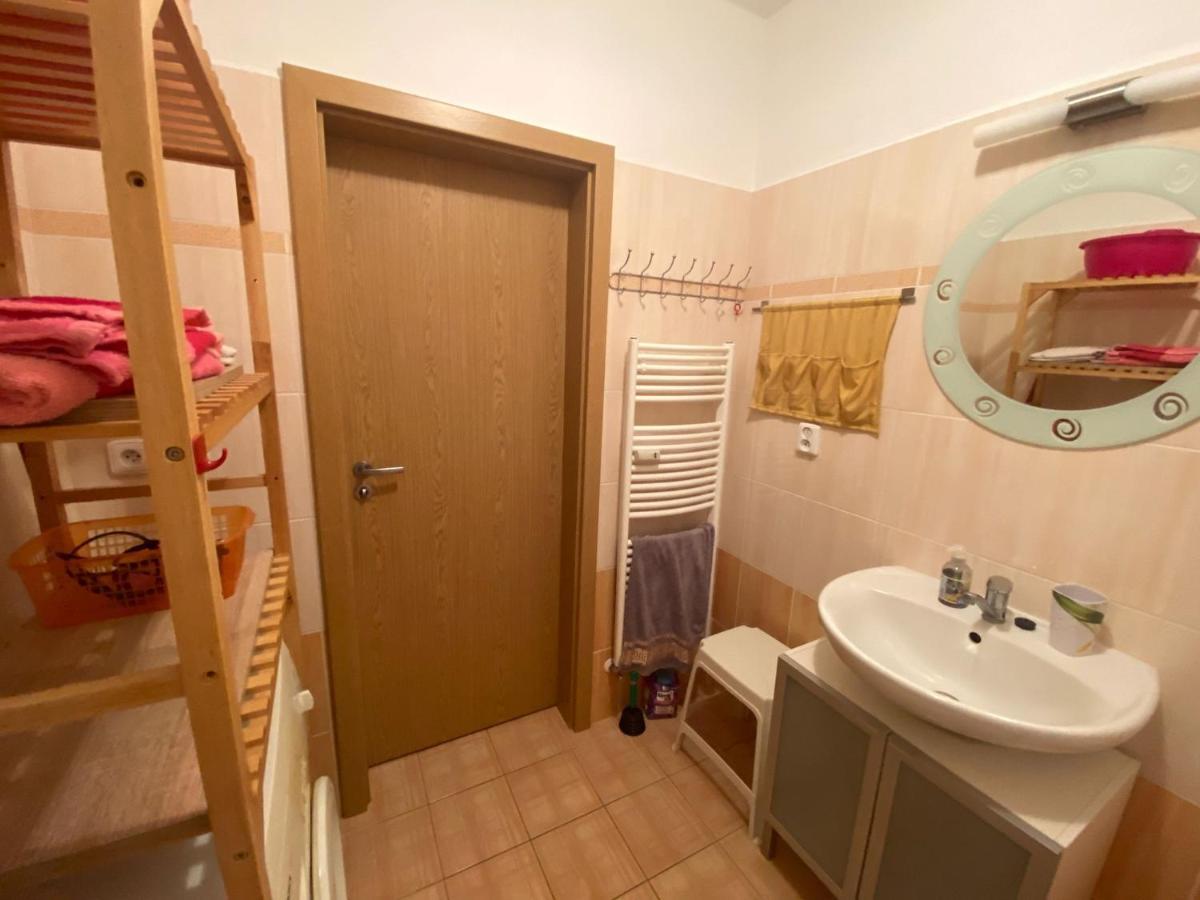 Apartman Tanas Atlantis Tabor Apartment ภายนอก รูปภาพ