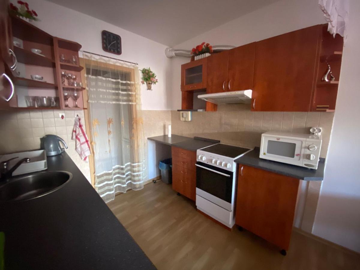 Apartman Tanas Atlantis Tabor Apartment ภายนอก รูปภาพ